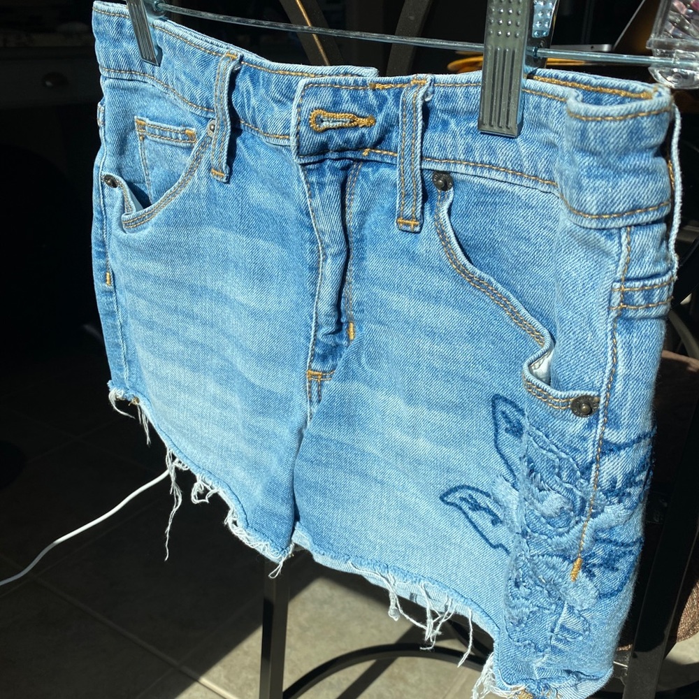 Target - Universal Thread Shorts